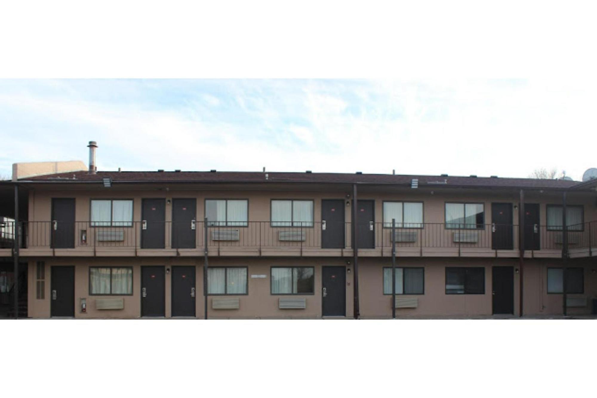 Travel By Oyo Motel 2*